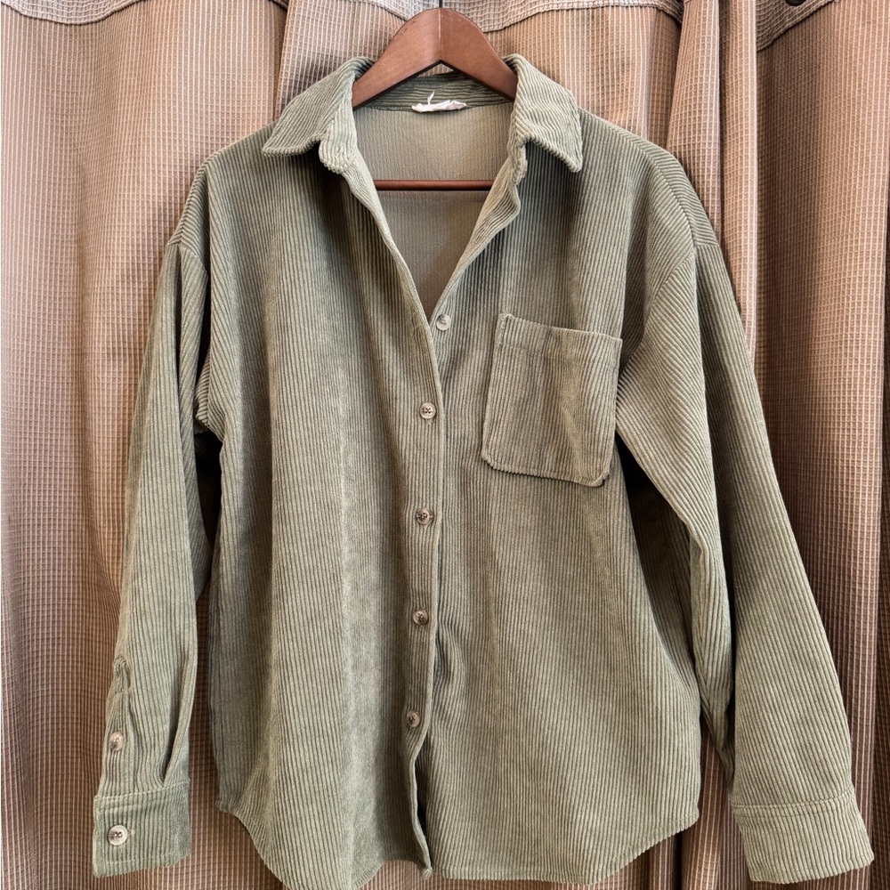 Green Utility Corduroy Jacket with Collared Neckline